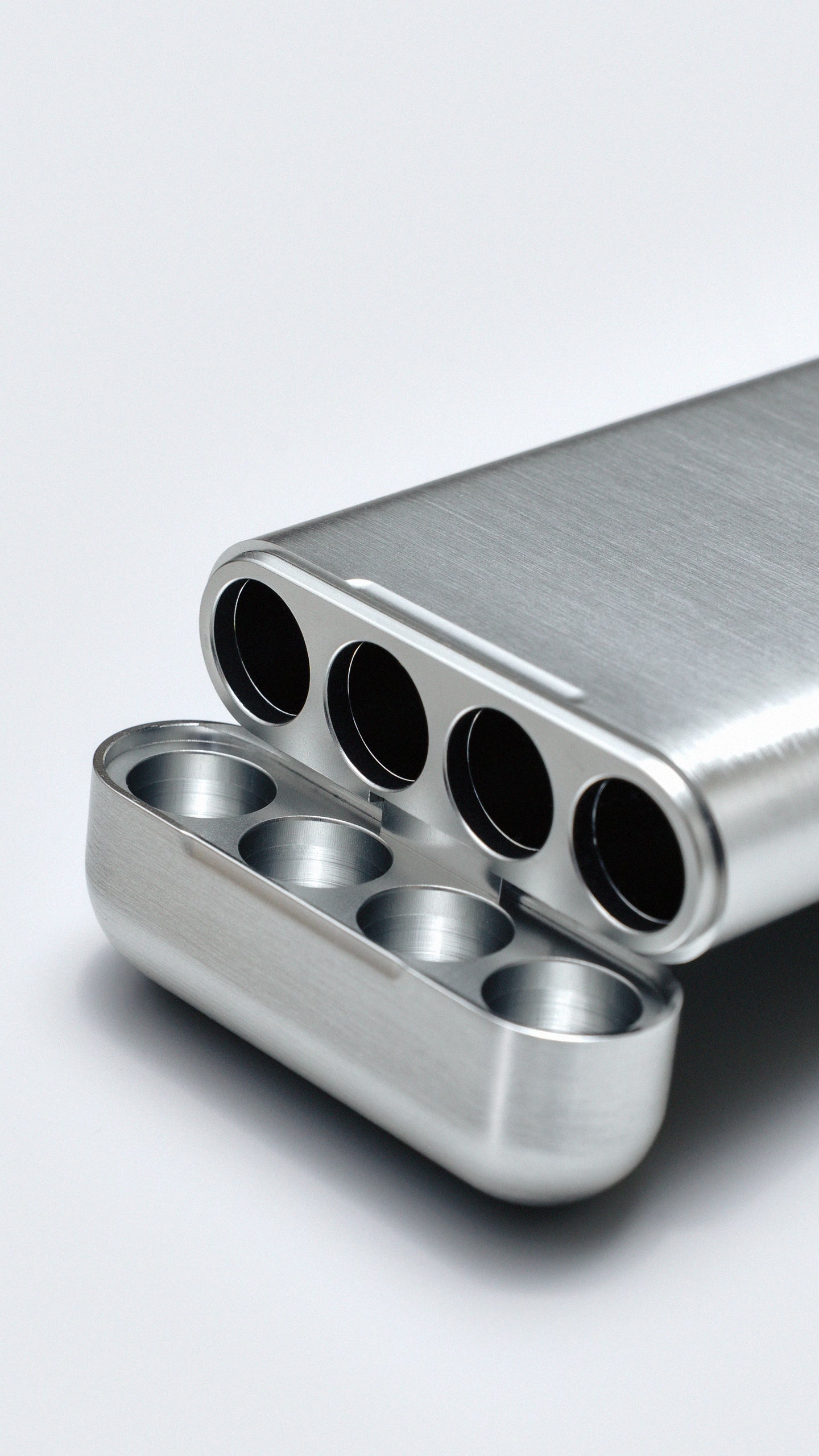 Carry Case Silver Brushed, PDP carousel 1, slide 04